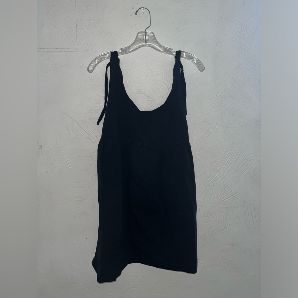 Tinseltown black denim dress. Size L. Adjustable straps!
